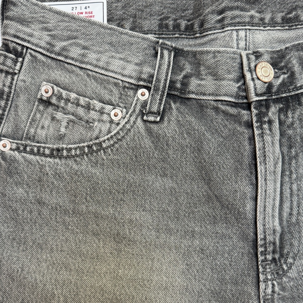 GAP Low Rise Stride Denim Shorts - Picture 8 of 9